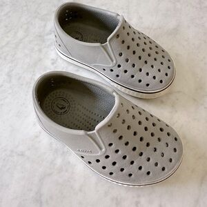 Native Miles Shoes in Size C6